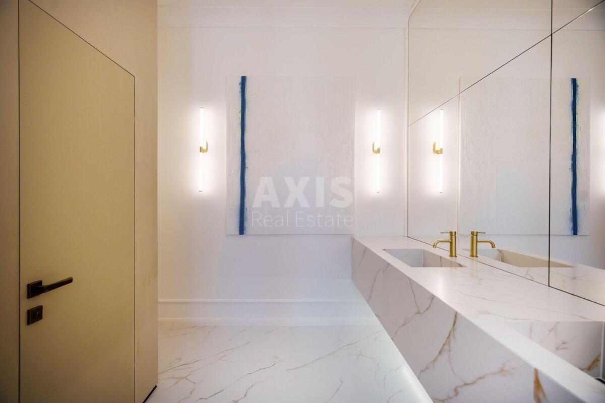 Office vul. Rustaveli Shota 22, 181m26312511