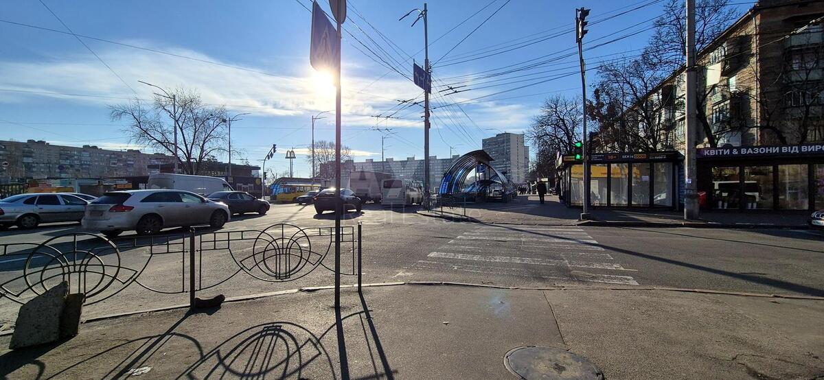 Объект торговли пр-т Леонида Каденюка 5/2, 82м2633495