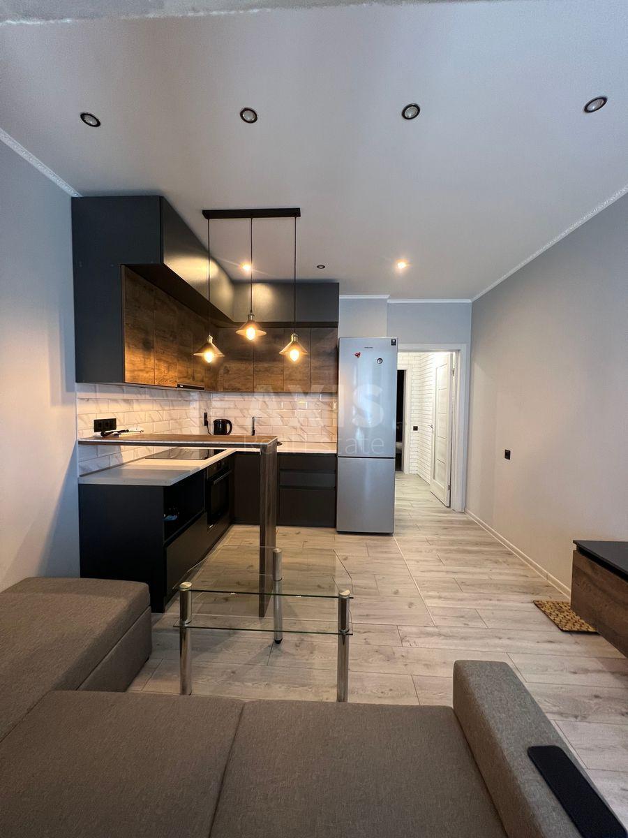 1k apartment vul. Rodyny Kistjakivs'kyh 2а