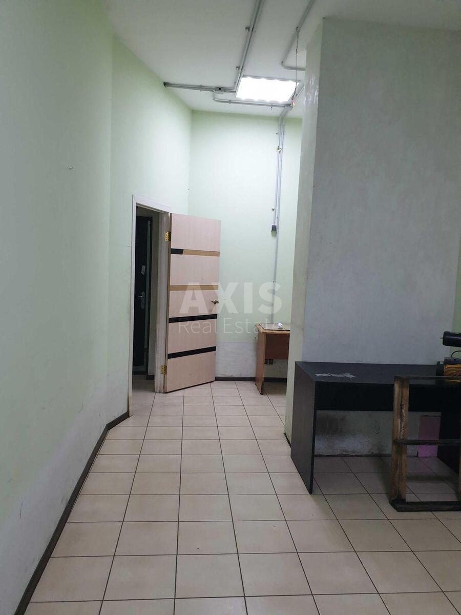 Office shose Harkivs'ke 19А, 92m21