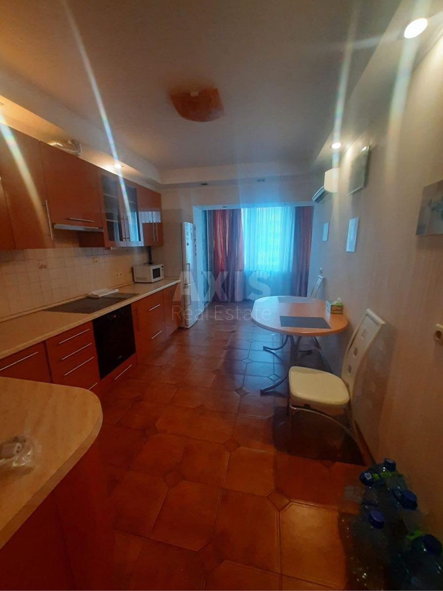 3k apartment vul. Yulia Zdanovska 5Б3