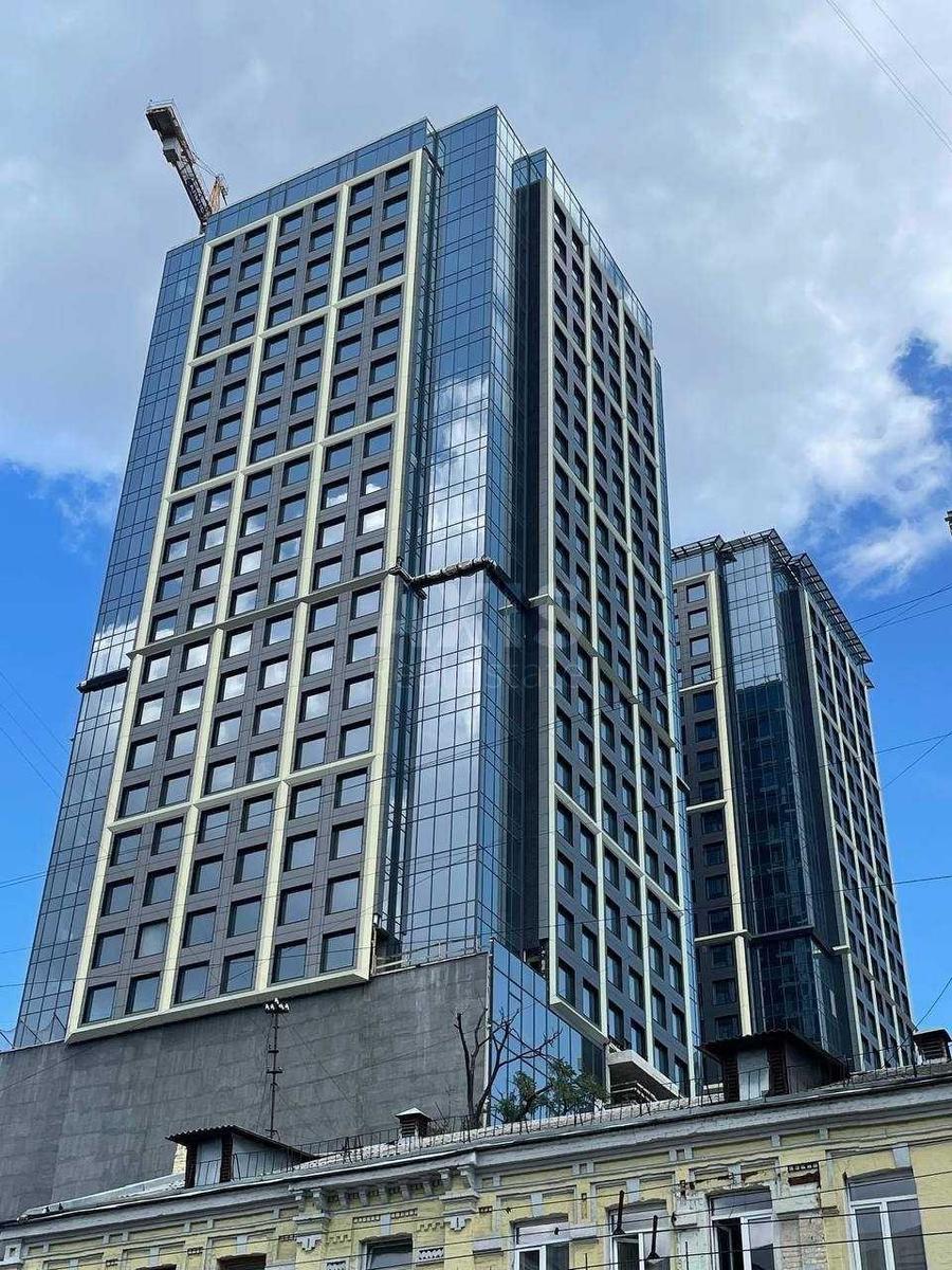 3k apartment vul. Dragomyrova Myhajla 18