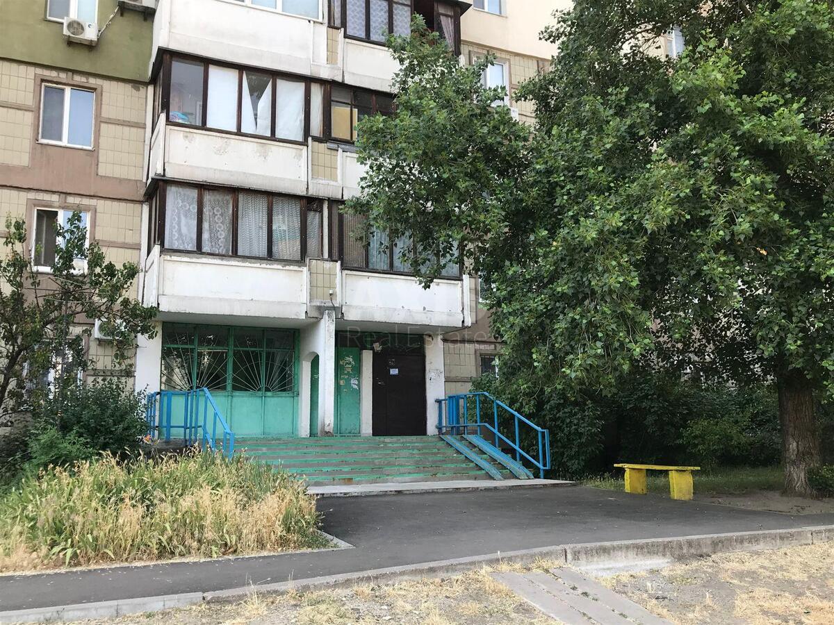 3k apartment vul. Bal'zaka Onore de 576