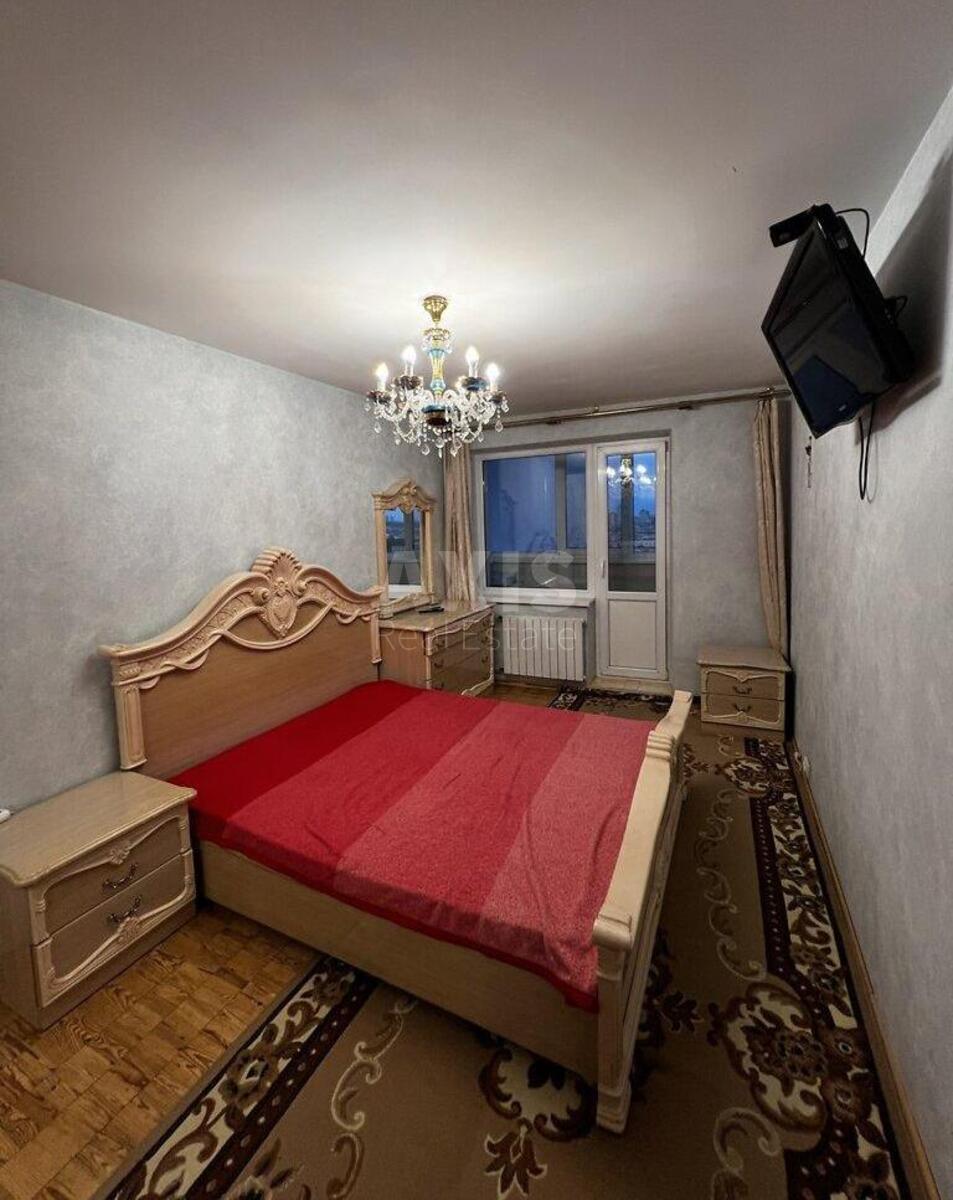 3k apartment vul. Symyrenka 12Б607545