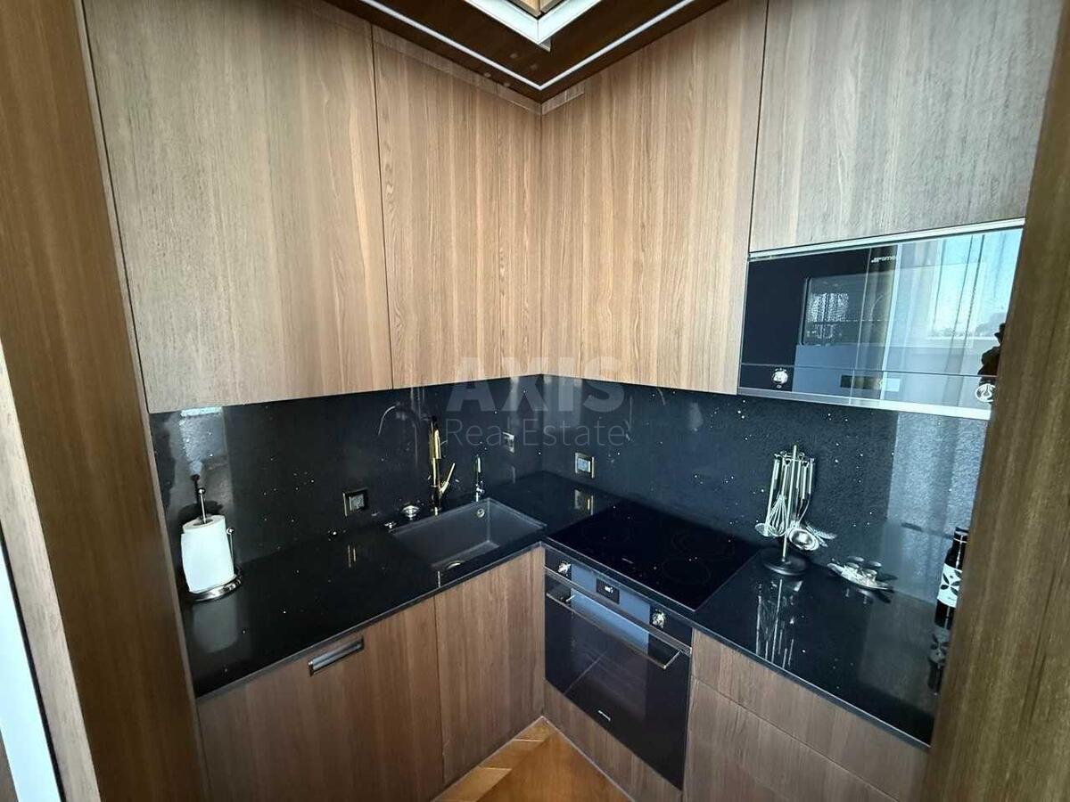 4k apartment vul. Zhyljans'ka 6860817