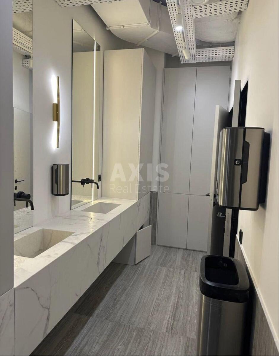 Office vul. Bul'varno-Kudrjavs'ka 15, 254m2612289