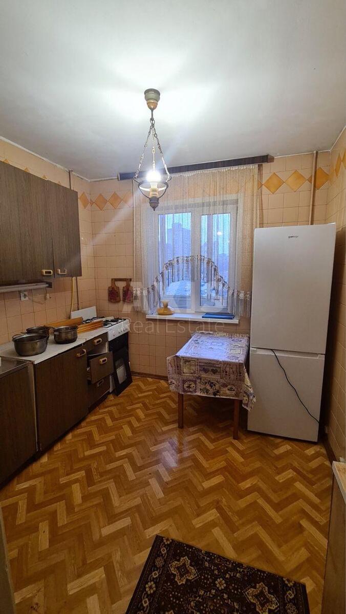 4к квартира ул. Тростянецкая 88