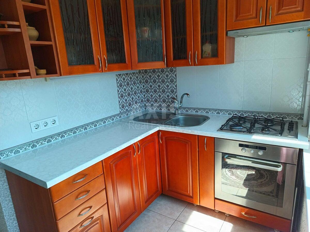 2к квартира бул. Верховного Совета 27