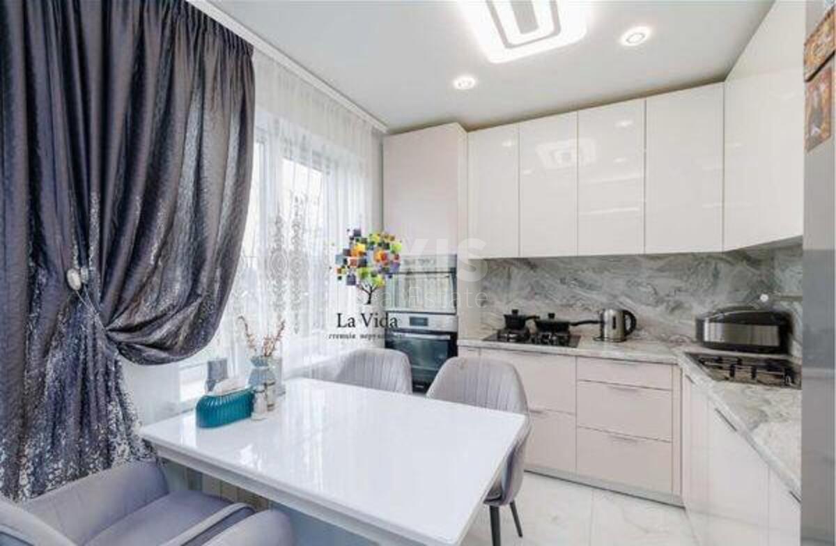 3k apartment vul. Mykil's'ko-Slobids'ka 6/257315