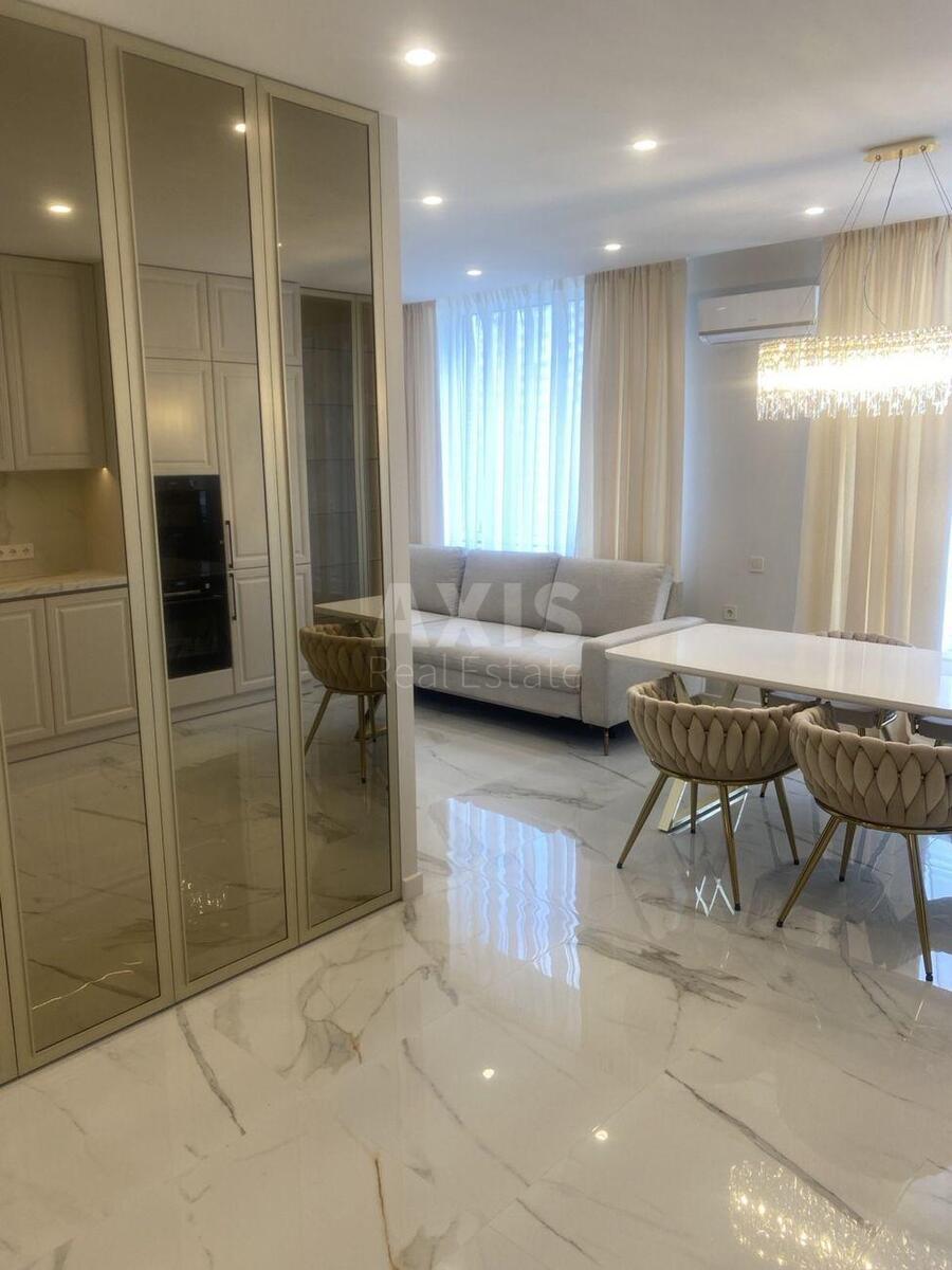 1k apartment vul. Rodyny Kristeriv 202