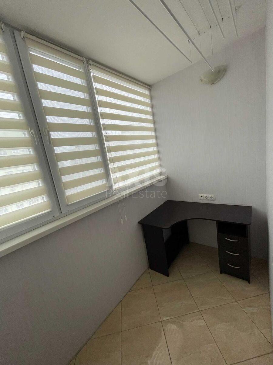 1k apartment vul. Voskresens'ka 1412