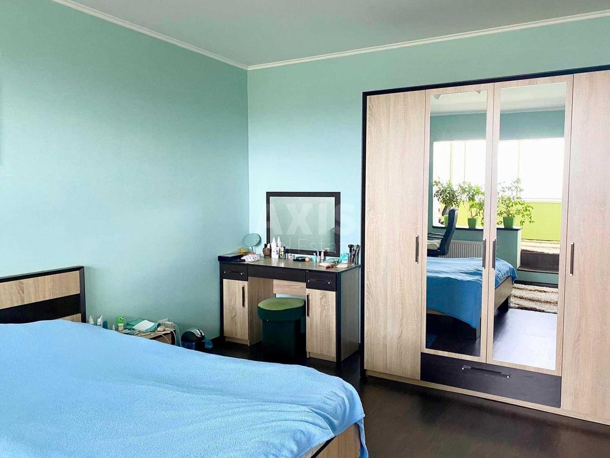 3k apartment vul. Zdolbunivs'ka 131