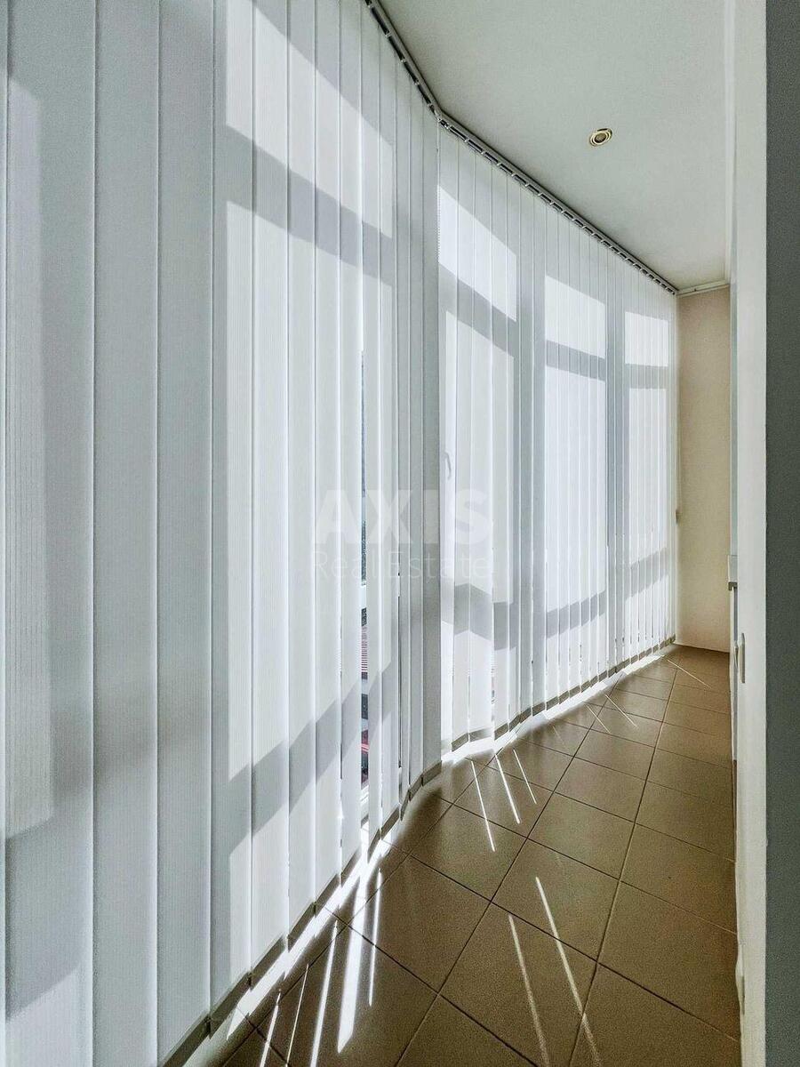 3k apartment vul. Turgenjevs'ka 42/445
