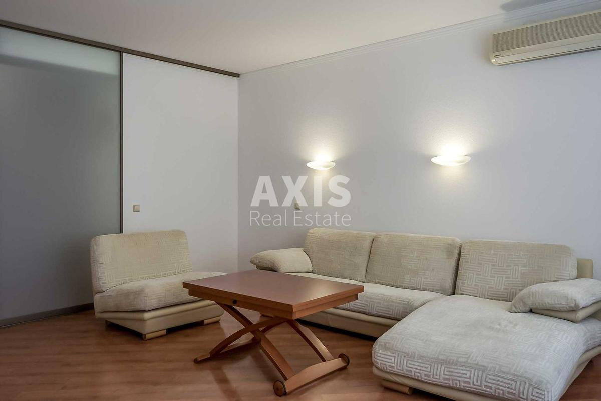 3k apartment vul. Dmytrivs'ka 451