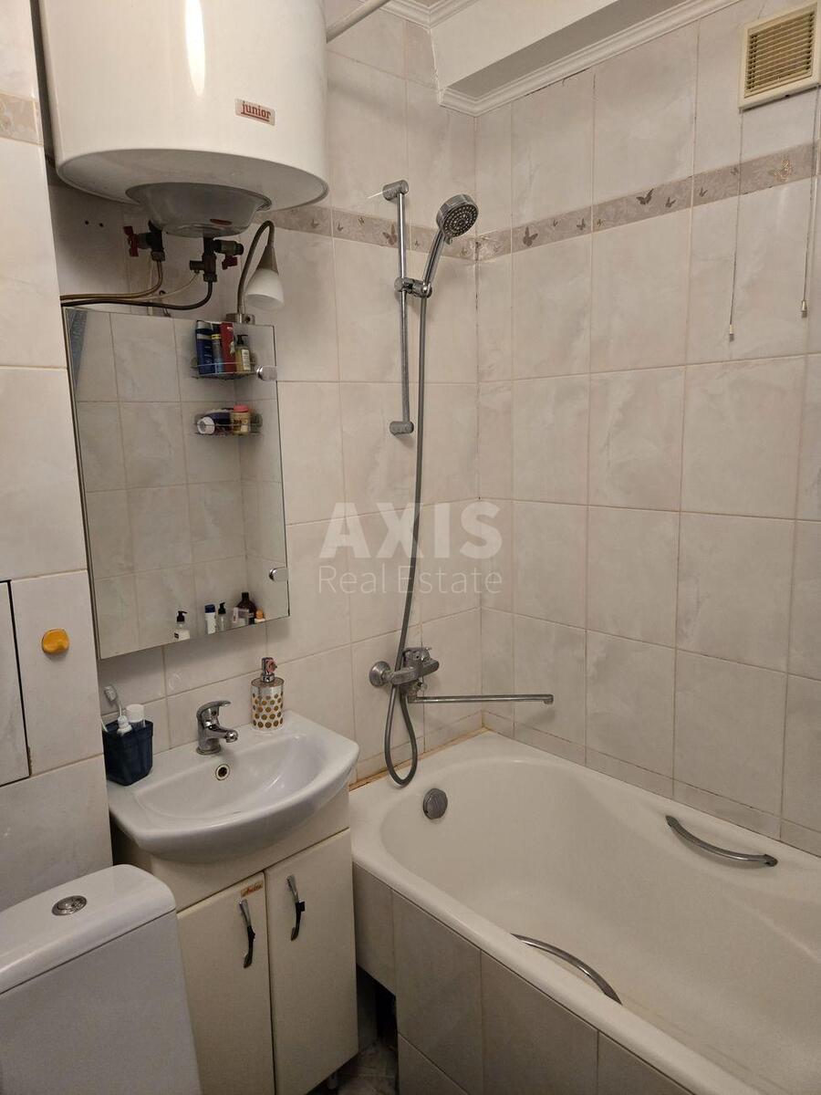 1k apartment prov. Kolomyjs'kyj 12592239