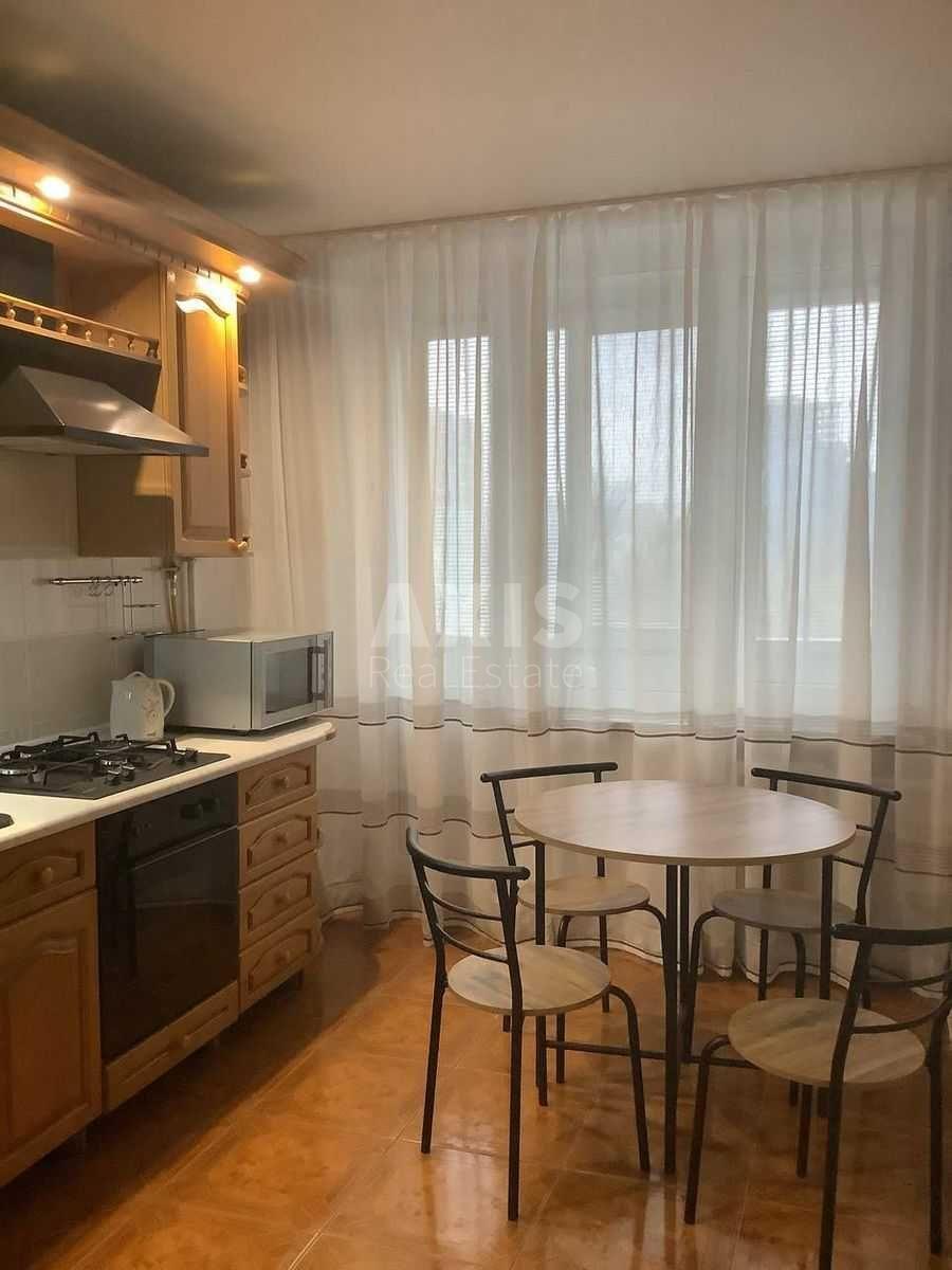 3k apartment vul. Velyka Vasyl'kivs'ka 800
