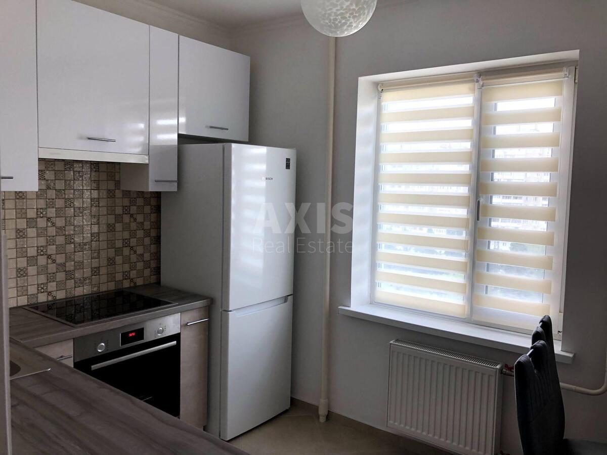 1k apartment vul. Revuc'kogo 11В0
