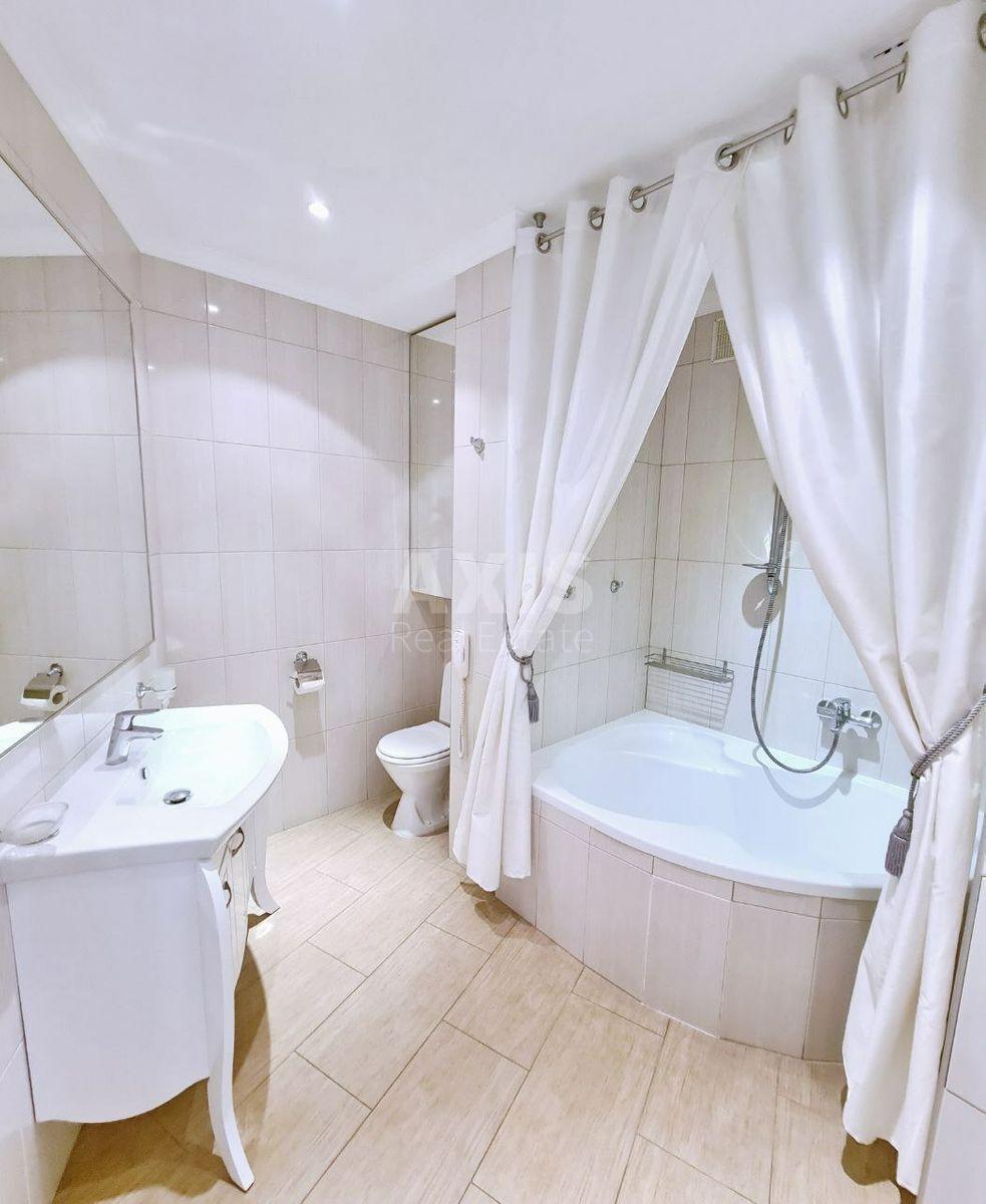 3k apartment vul. Ljuterans'ka 2110