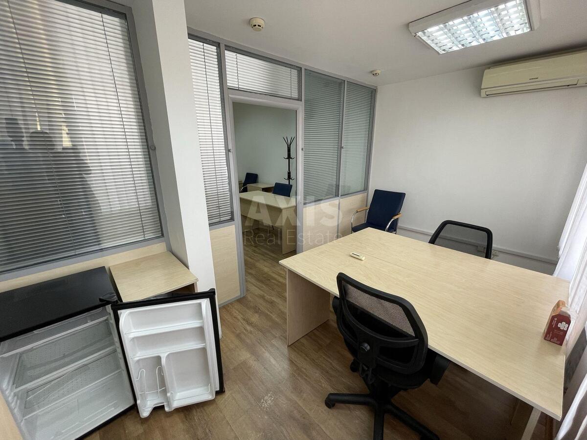 Office vul. Horyva 1А, 117m210