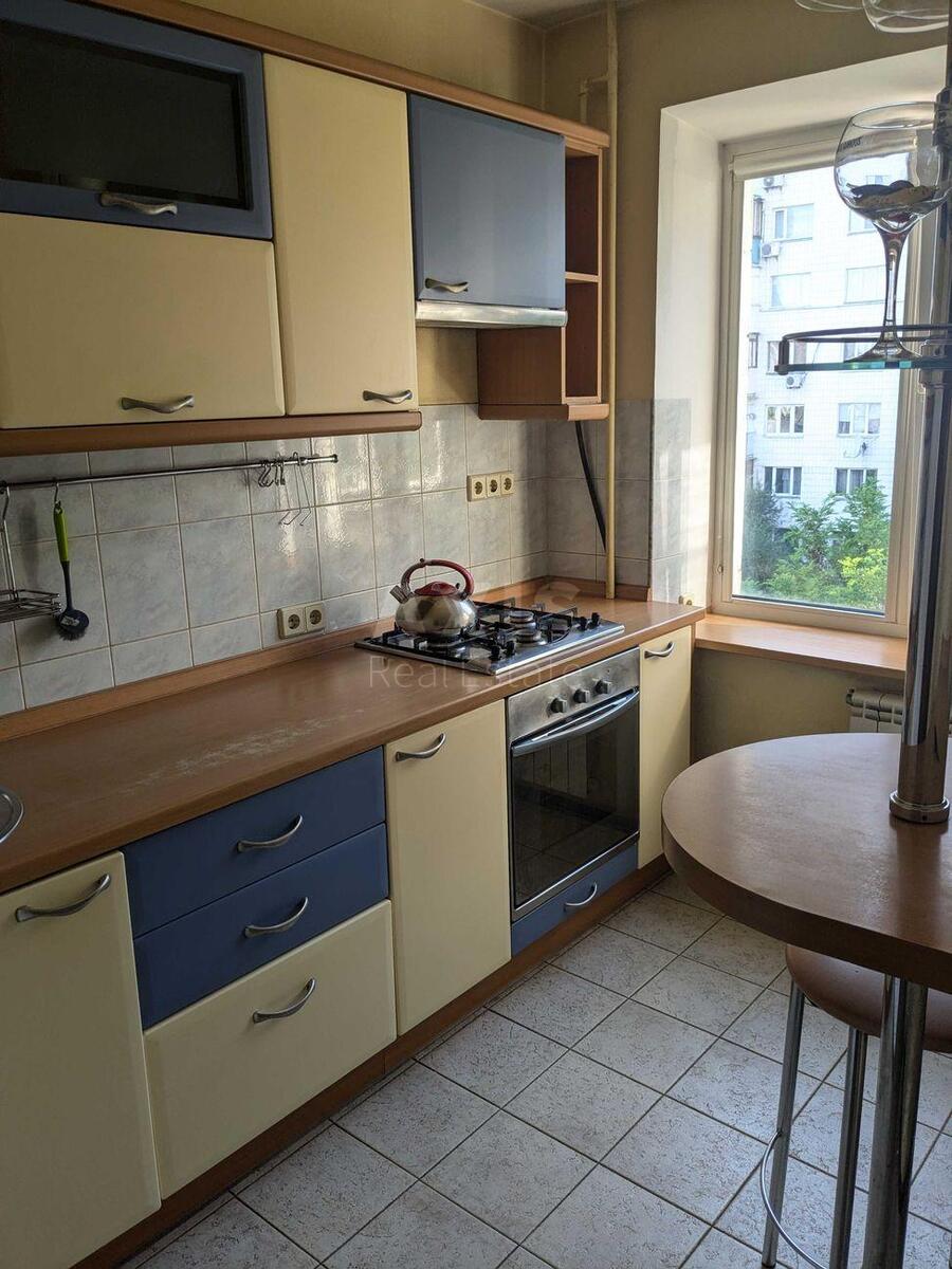 3k apartment vul. Velyka Vasyl'kivs'ka 1140