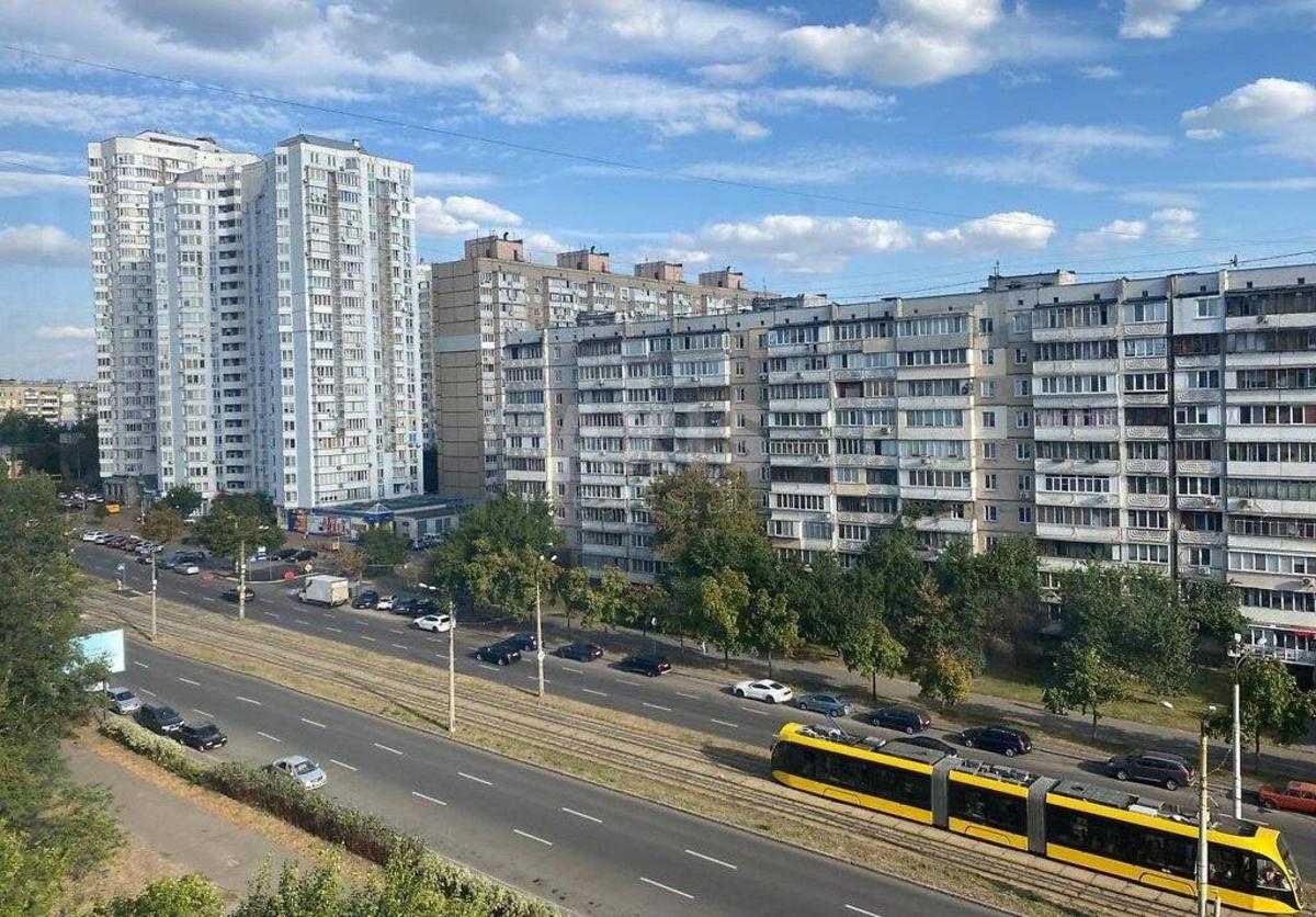 2k apartment vul. Trostjanec'ka 75