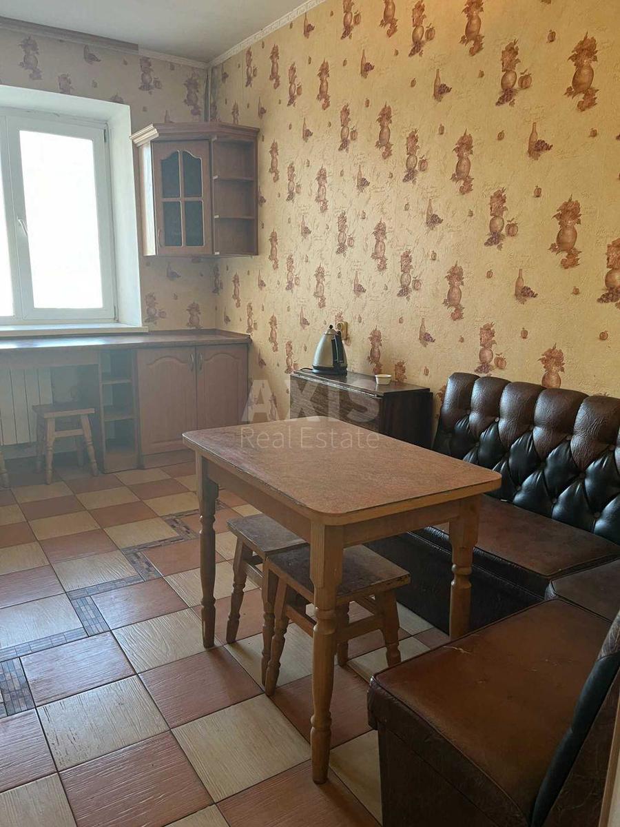4k apartment vul. Vyshnjakivs'ka 130