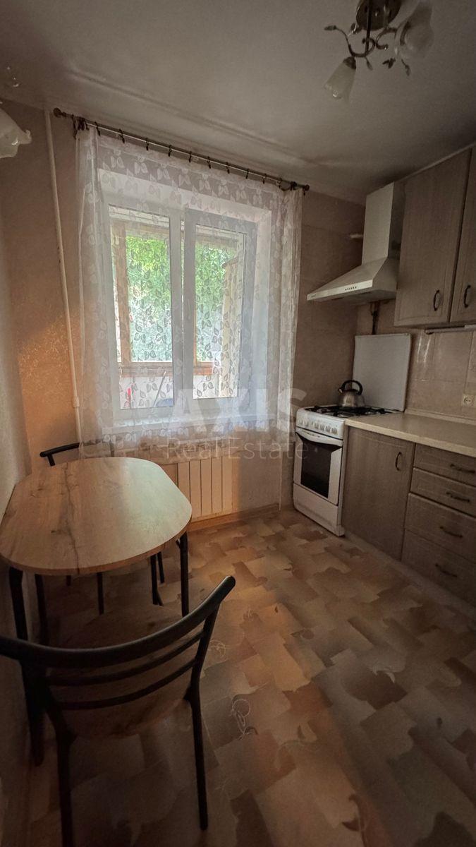 1к квартира спуск Кловский 200