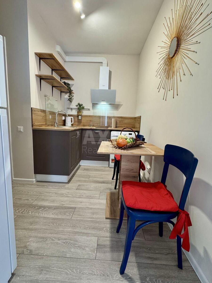 2k apartment vul. Pivnichno-Syrec'ka 20