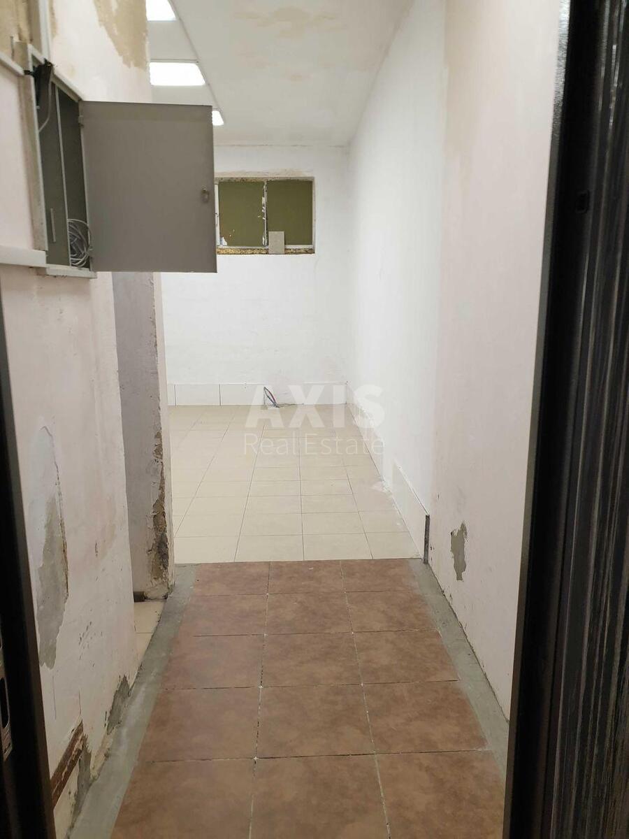 Office shose Harkivs'ke 19А, 92m25