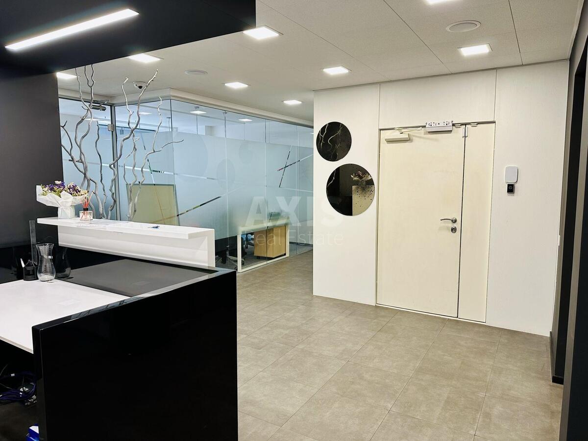 Office pl. Sportyvna 3, 247m2597058