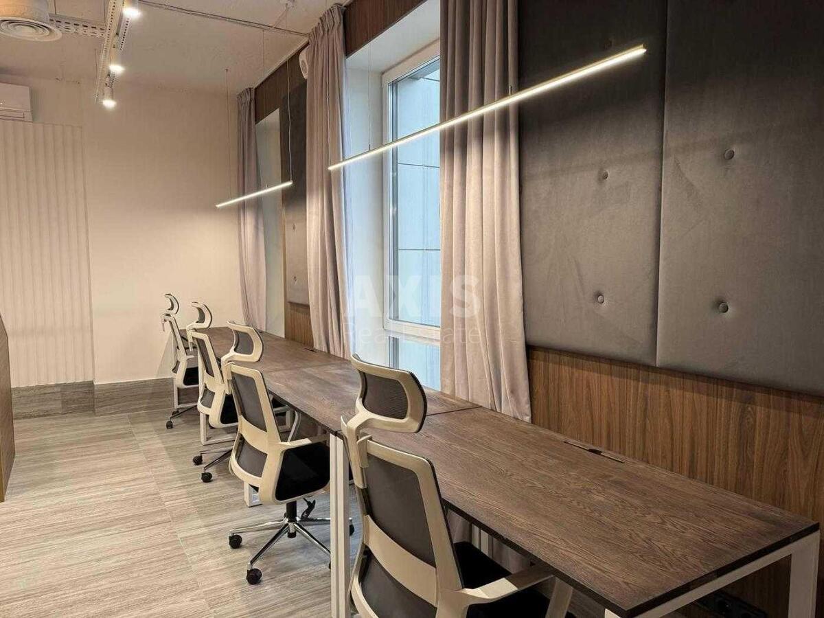 Office vul. Bul'varno-Kudrjavs'ka 15А, 180m21