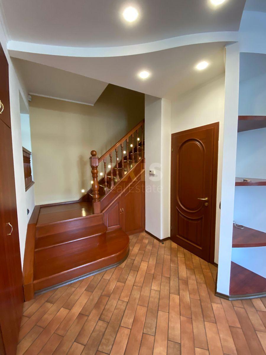 5k apartment vul. Antonovycha 7В2