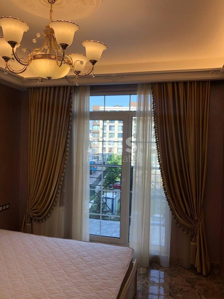 2k apartment vul. Myhajla Maksymovycha 243