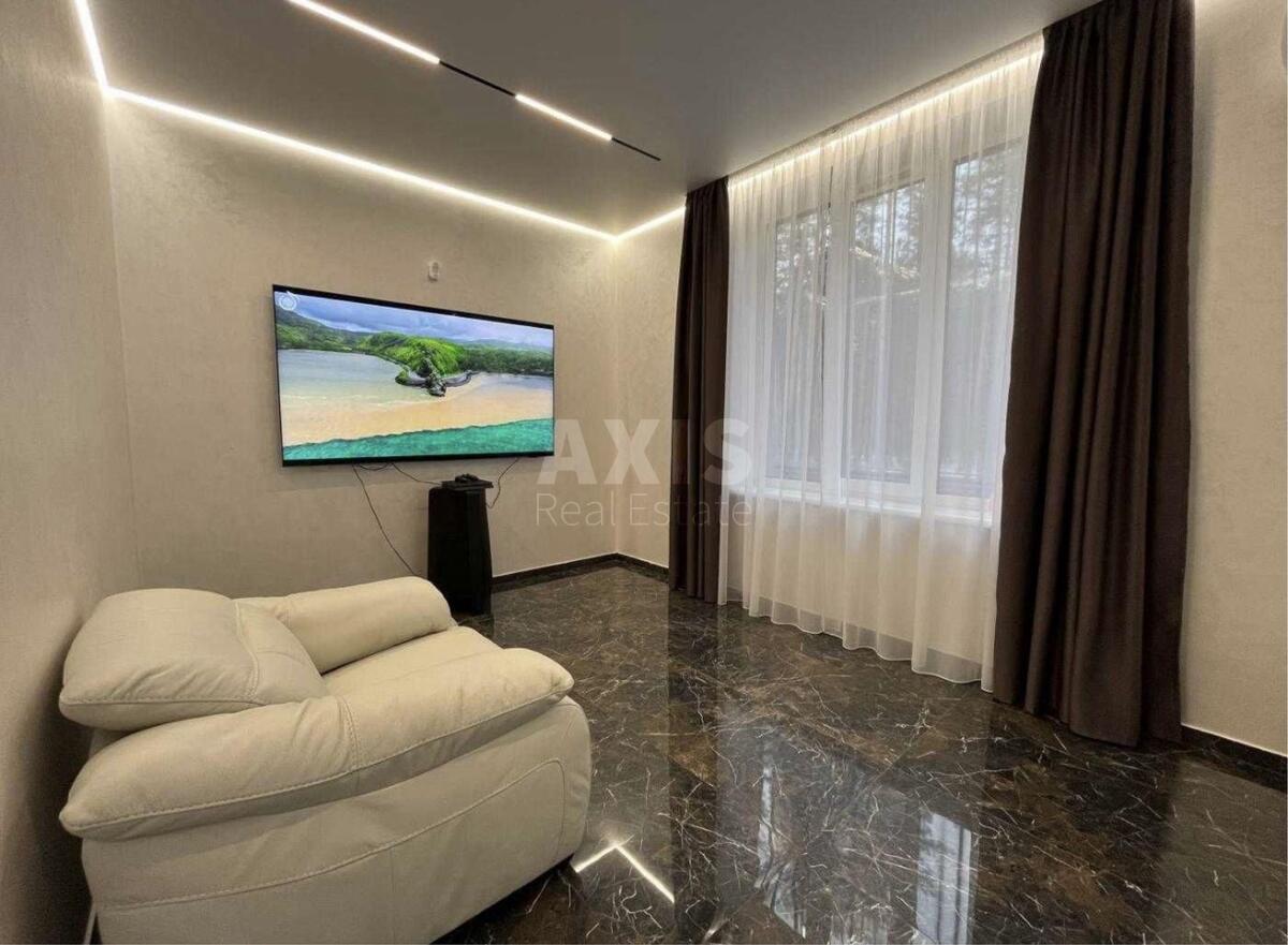 House vul. Radystiv, 400m2, Kyiv city2