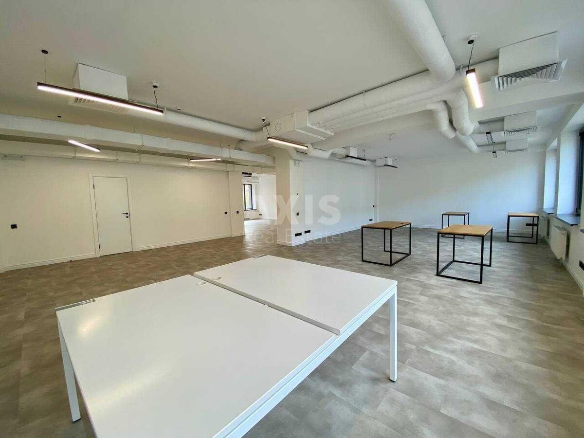 Office vul. Saksagans'kogo 53/80, 487m21