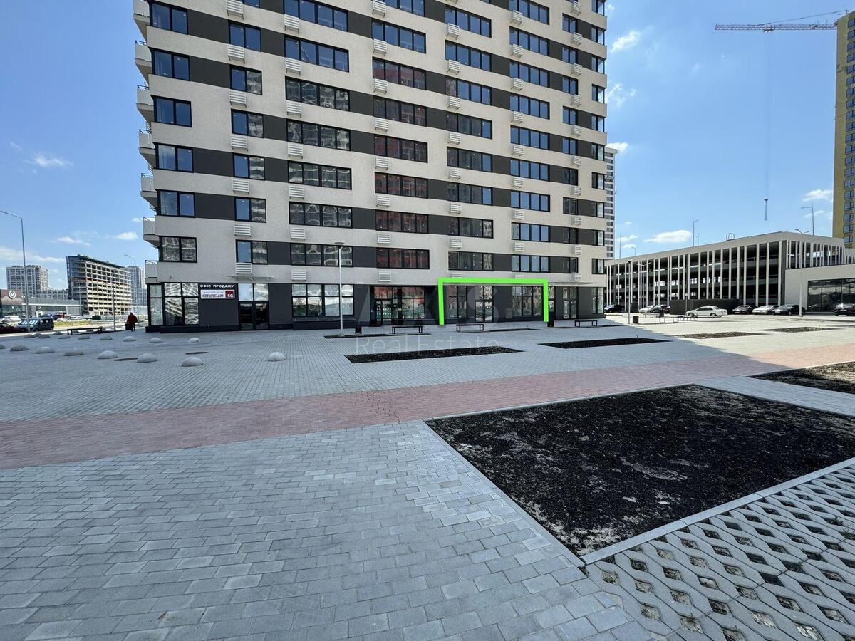 Trade object vul. Vsevoloda Zmijenka 34/21, 82m21