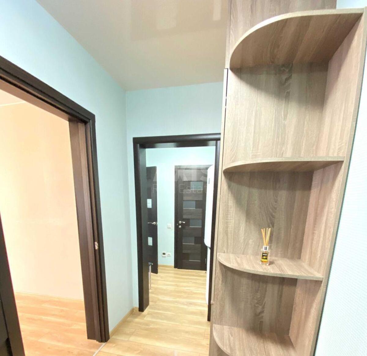 1k apartment vul. Doncja Myhajla 2Б8