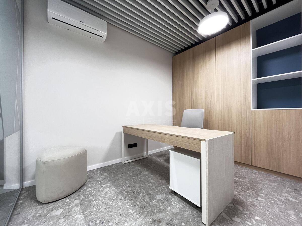 Office vul. Dragomyrova Myhajla 14А, 117m2568205