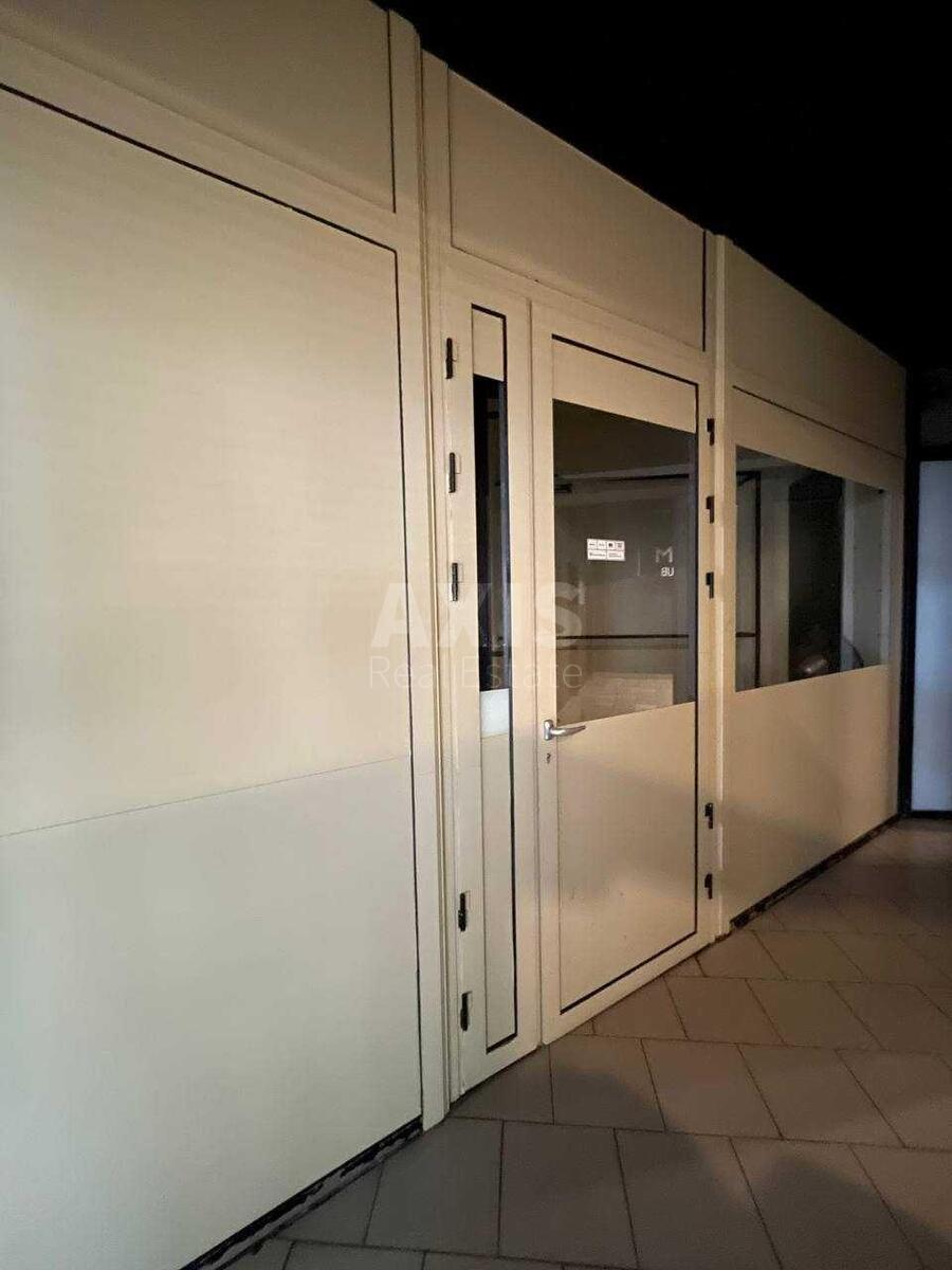 Trade object vul. Velyka Vasyl'kivs'ka 5, 9m26
