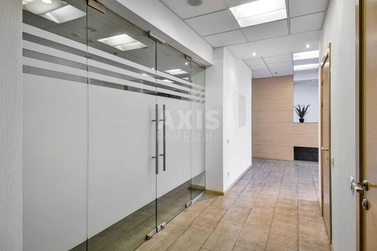Office vul. Antonovycha 172, 321m2575918