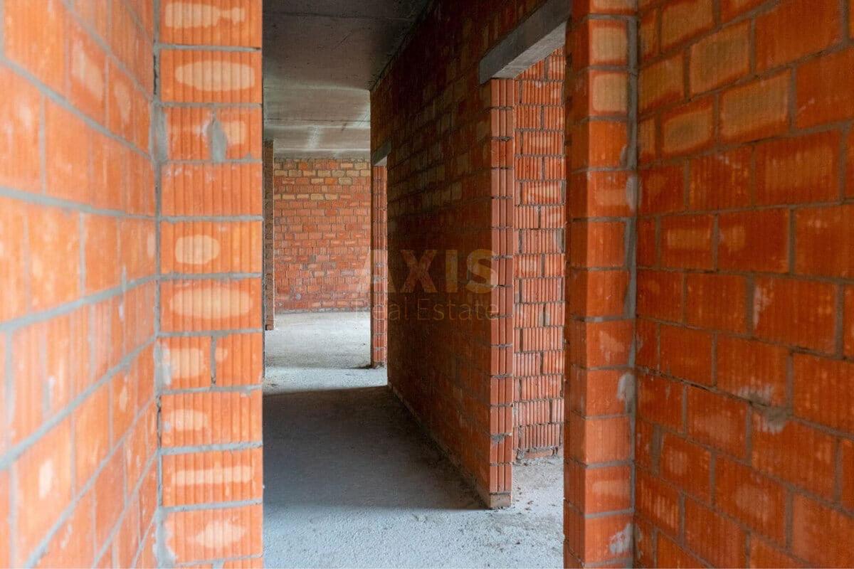1k apartment vul. Jevgena Konoval'cja 191