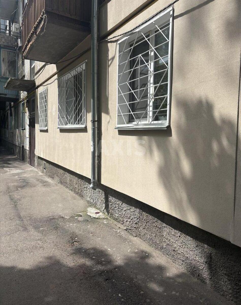 2к квартира ул. Донца Михаила 23Б11
