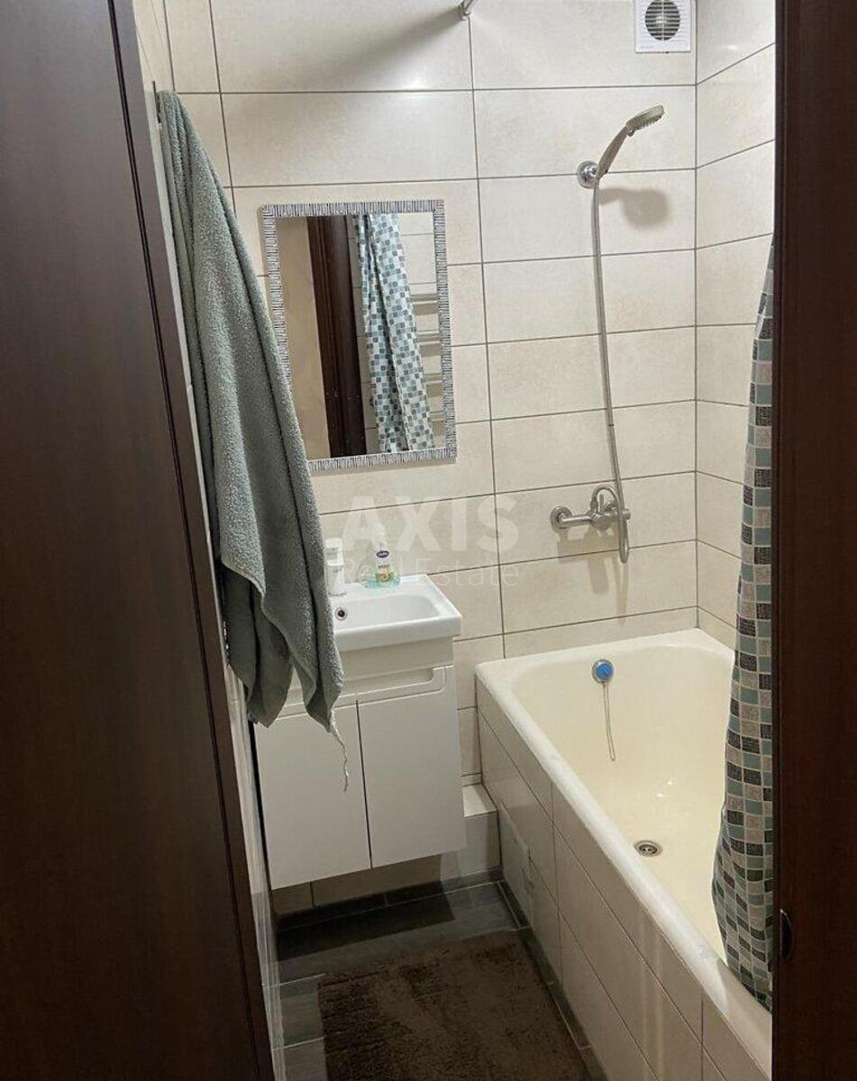 2k apartment pl. Peremogy 98/25