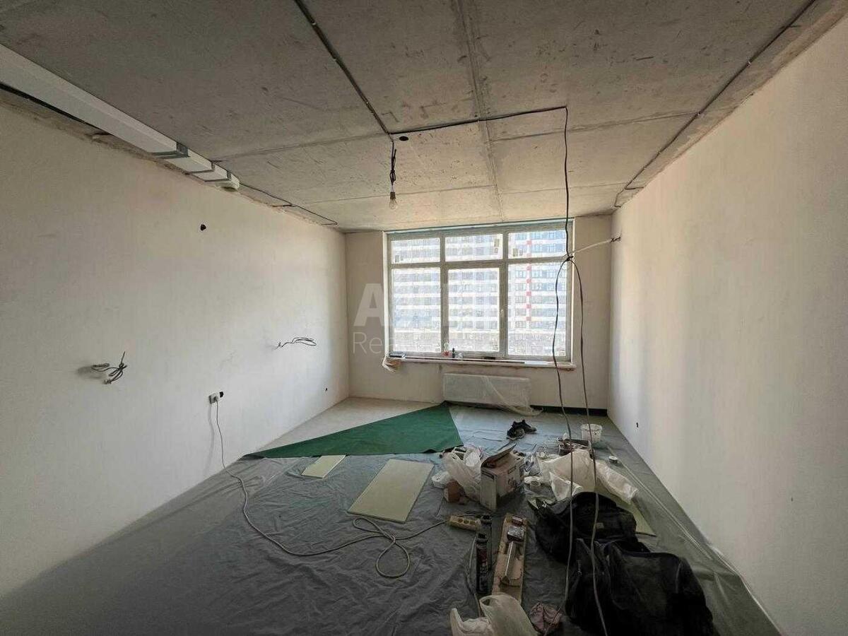 3k apartment vul. Sverstjuka Jevgena 4569200