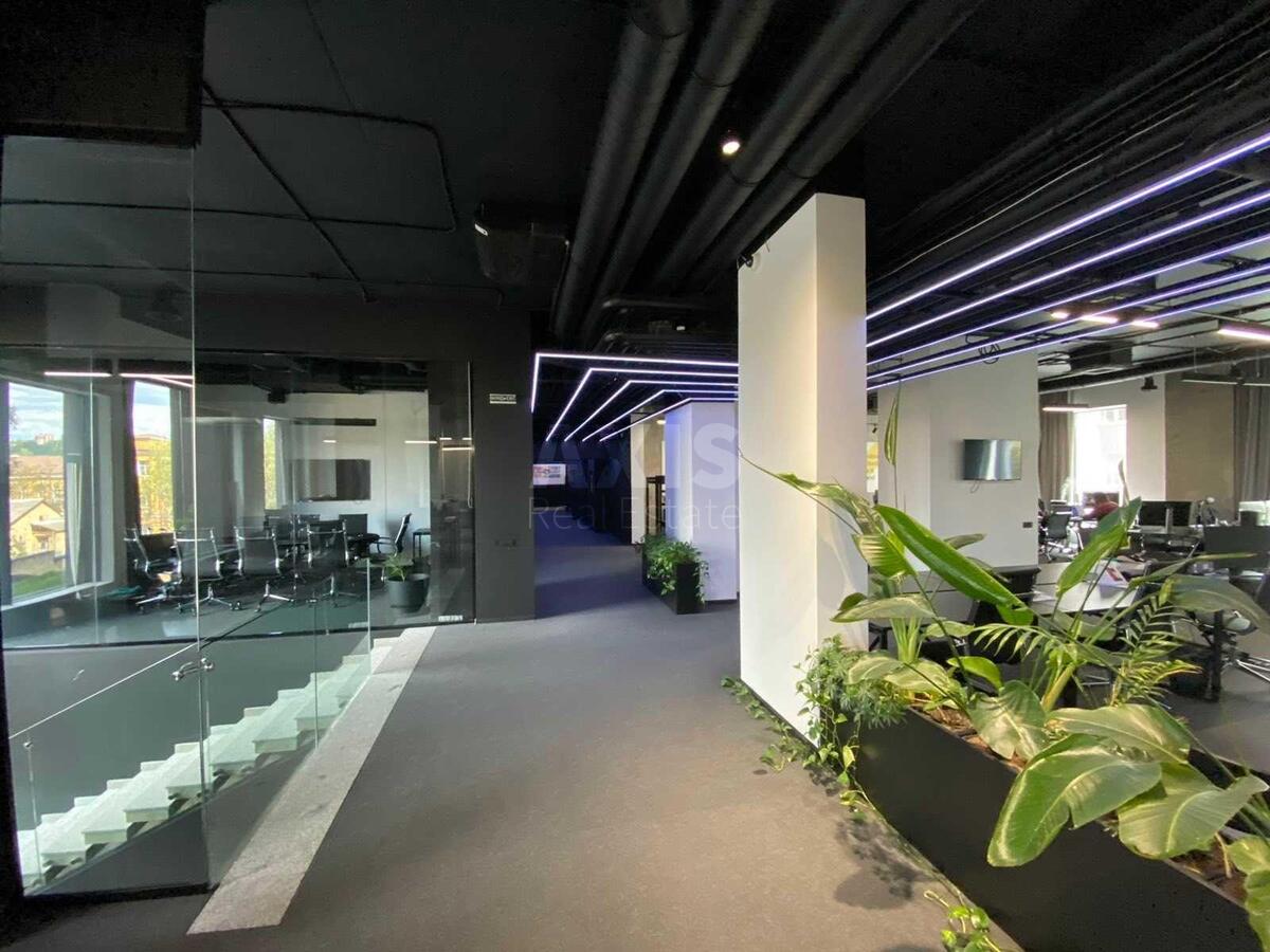 Офис ул. Антоновича 74, 680м2611951