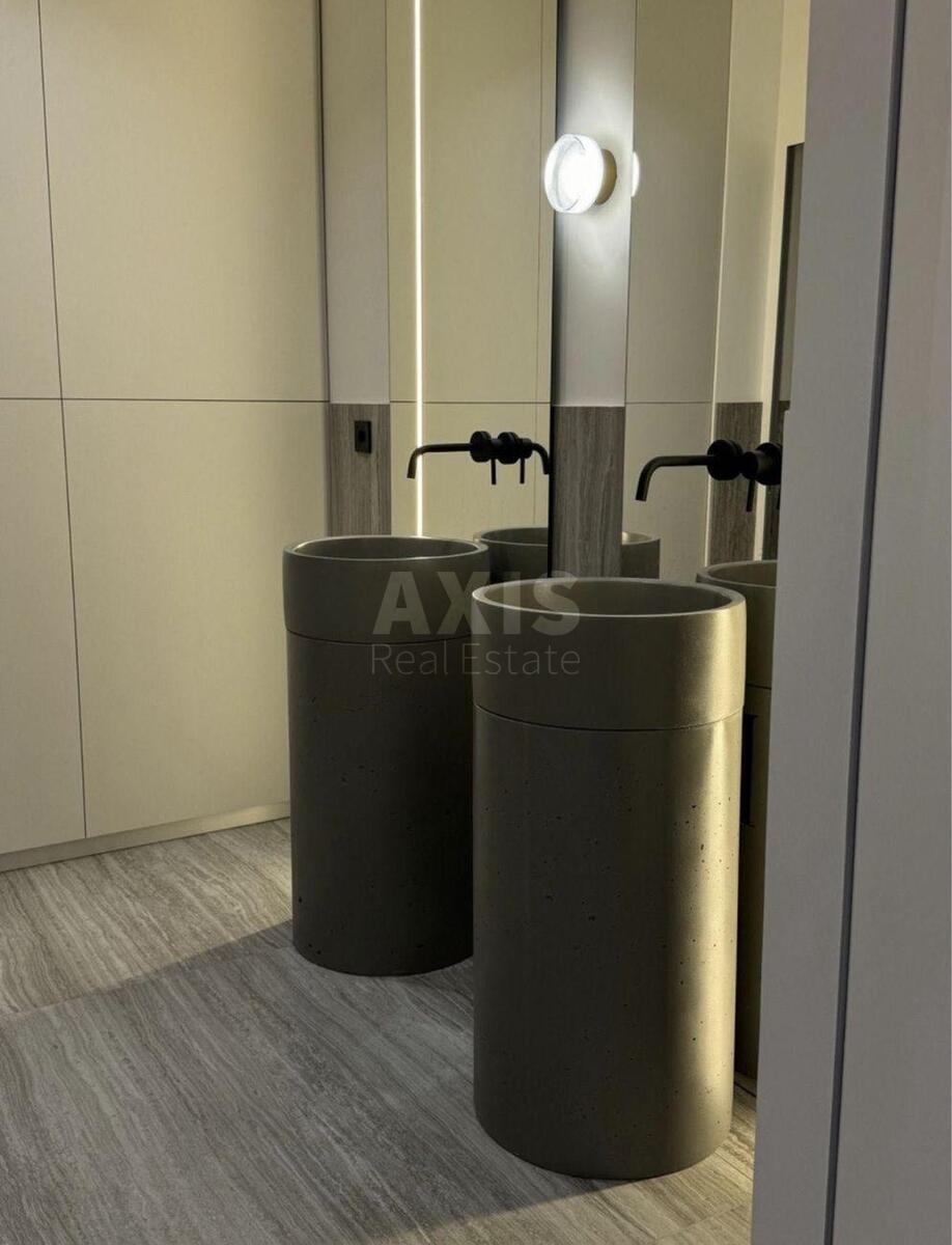 Office vul. Bul'varno-Kudrjavs'ka 15, 254m26122810