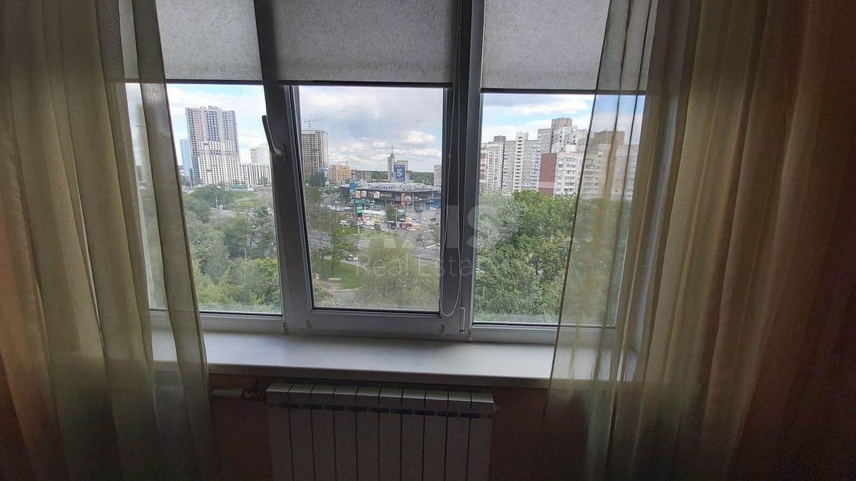 1k apartment pr-t Glushkova Akademika 1810