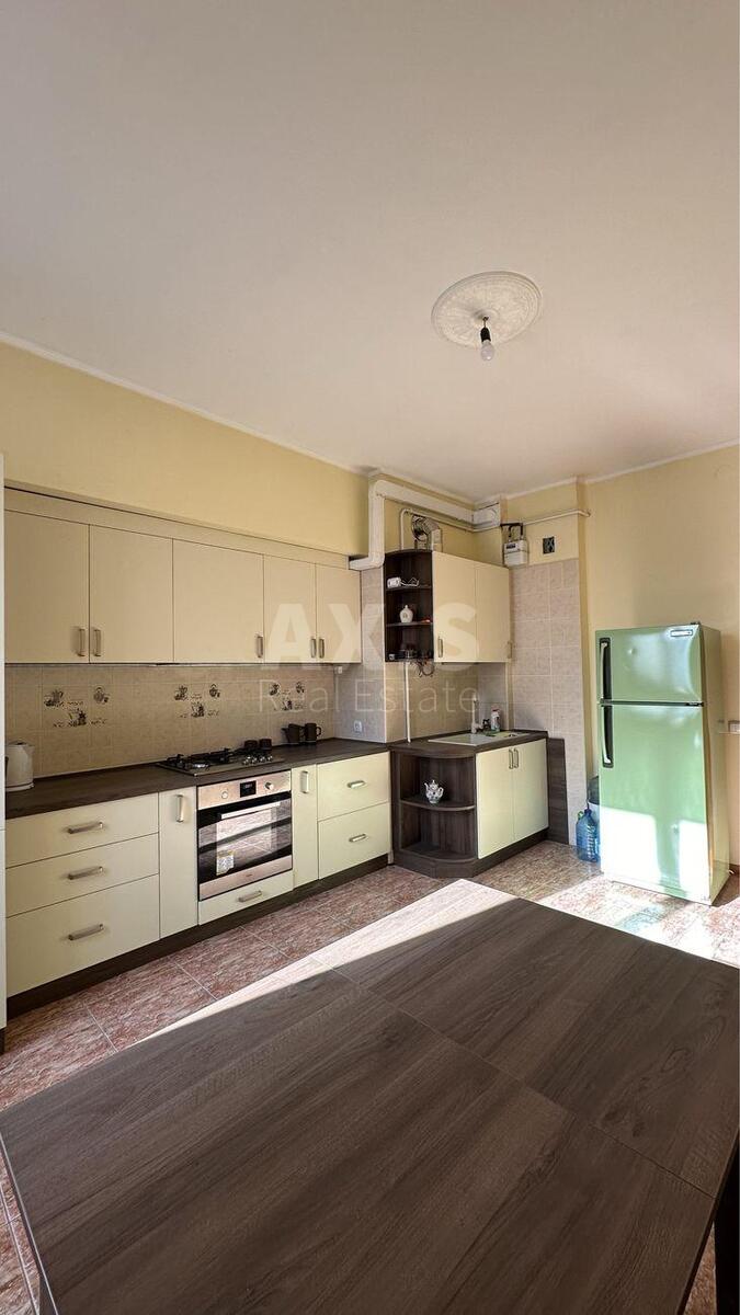 2k apartment uzv. Pechers'kyj 8