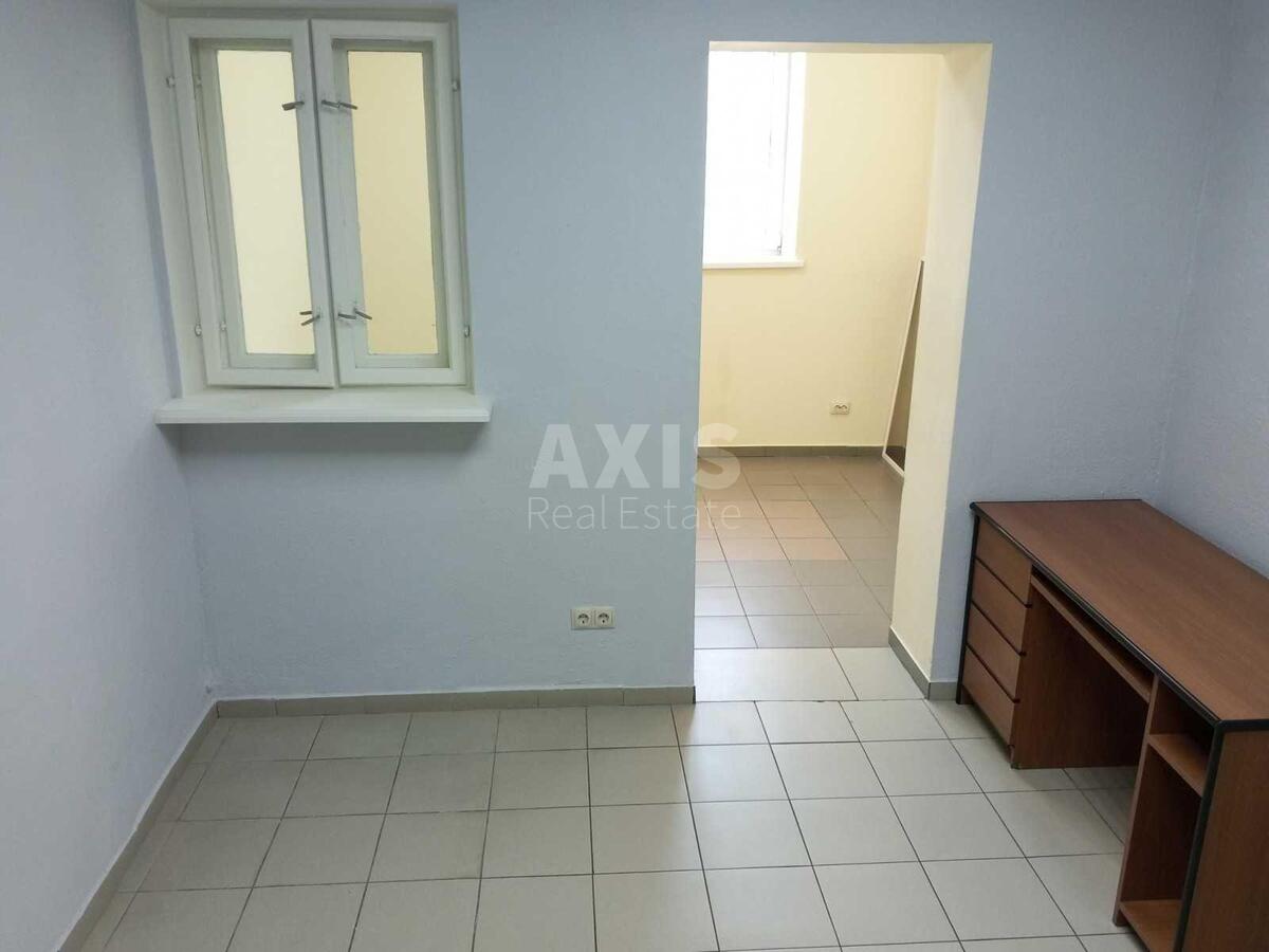 Trade object vul. Ahmatovoi' Anny 14А, 114m2617133