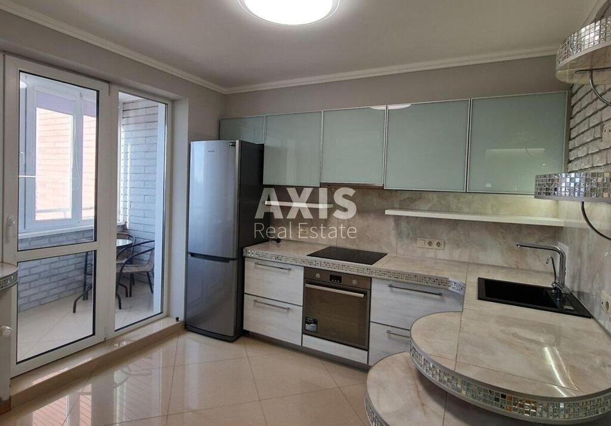 2k apartment vul. Myhajla Maksymovycha 3Г